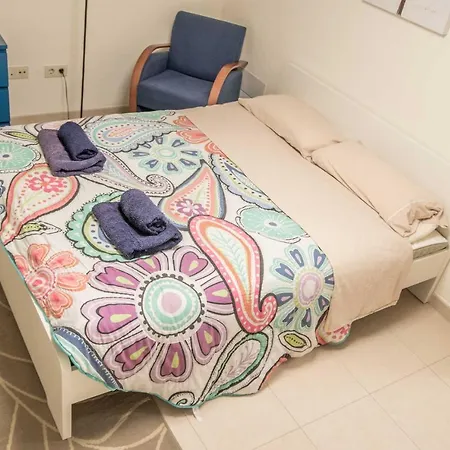Townhouse Oasis Fanabe With 3 Bedrooms And Ac, Mir150 אדחה