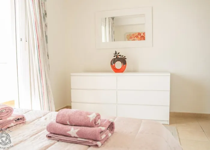 Townhouse Oasis Fanabe With 3 Bedrooms And Ac, Mir150 Apartman