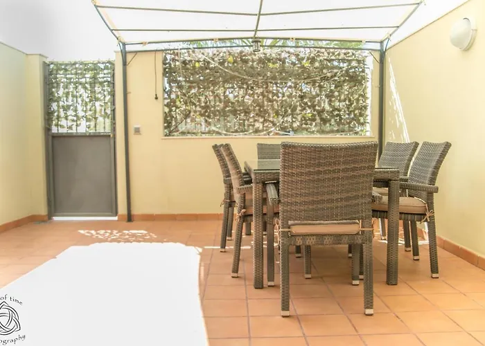 Townhouse Oasis Fanabe With 3 Bedrooms And Ac, Mir150 아데제