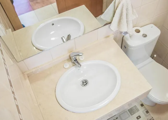 Townhouse Oasis Fanabe With 3 Bedrooms And Ac, Mir150 * 아데제