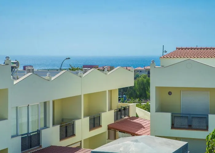 Апартаменты Townhouse Oasis Fanabe With 3 Bedrooms And Ac, Mir150 *