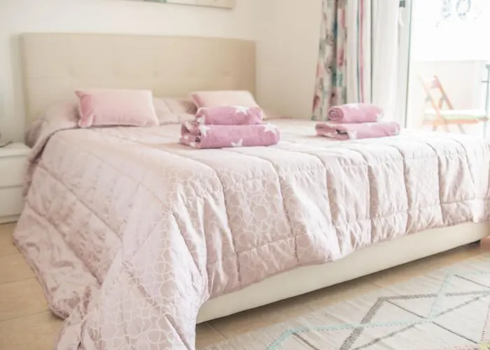 Townhouse Oasis Fanabe With 3 Bedrooms And Ac, Mir150 Адехе